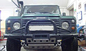 Montáž pevnostního nárazníku, spodního alu krytu a Warn navijáku Land Rover Defender